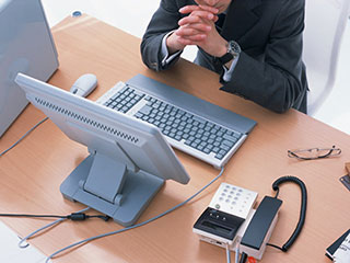 ��Ќo�c�ɂ����̂̂���ȔY�݂�